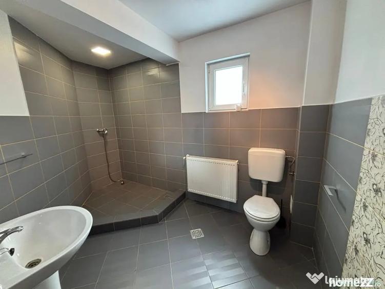 Casă cu 5 camere cu Teren 300 Mp în Colentina
