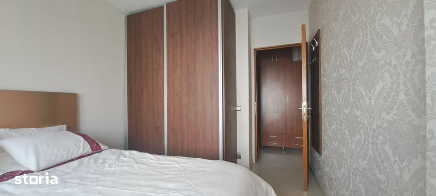 Apartament cu 3 camere decomandat în Tei