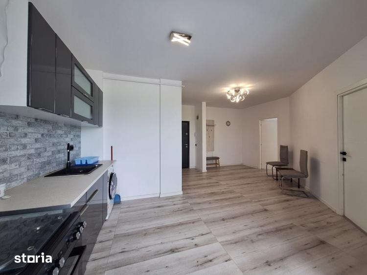 Apartament cu 3 camere semidecomandat în Florești