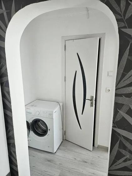 Apartament cu 2 camere semidecomandat în Fundeni