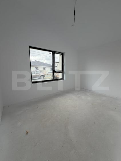 Duplex cu 5 camere cu Canalizare în Ghiroda