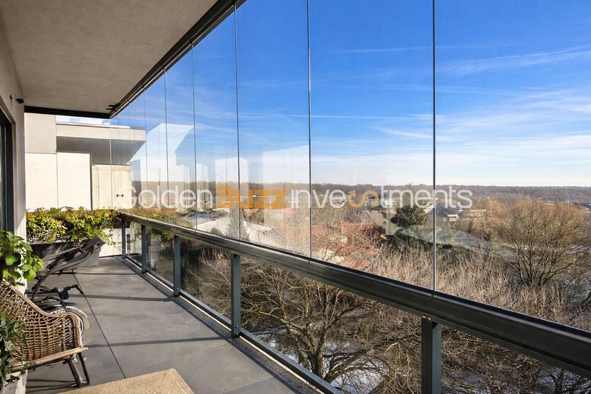 Apartament cu 4 camere decomandat, mobilat în Iancu Nicolae