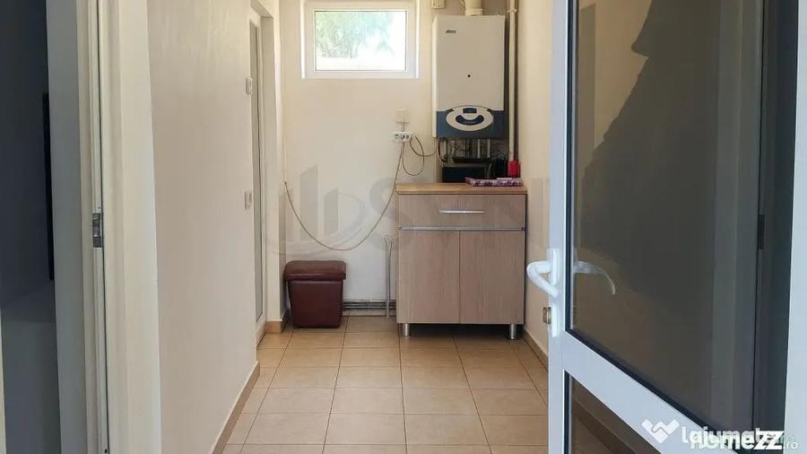Casă cu 9 camere cu Teren 500 Mp în Băneasa