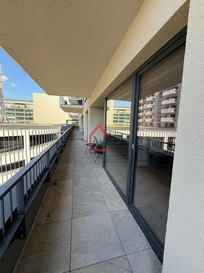 Apartament cu 2 camere semidecomandat, mobilat în Baza 3