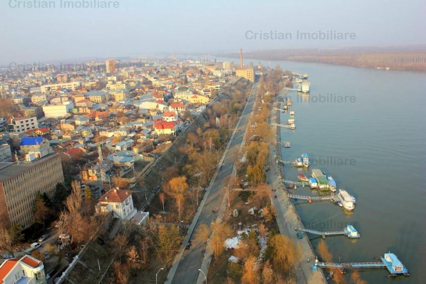 Apartament cu 3 camere decomandat în Călărași