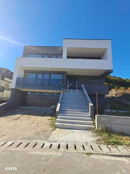 Casă cu 4 camere în Chinteni