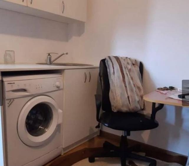 vânzare garsonieră zona Poarta 6 mobilată utilată 29 mp - 3