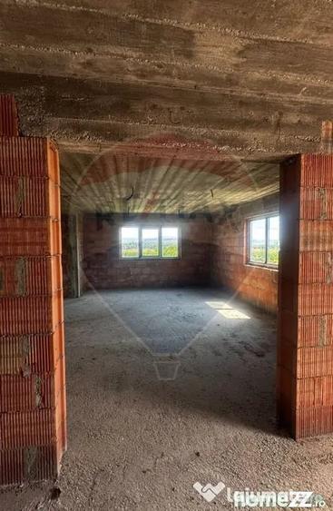 Casa / Vila cu 6 camere de vanzare - Costana (Suceava) - 11