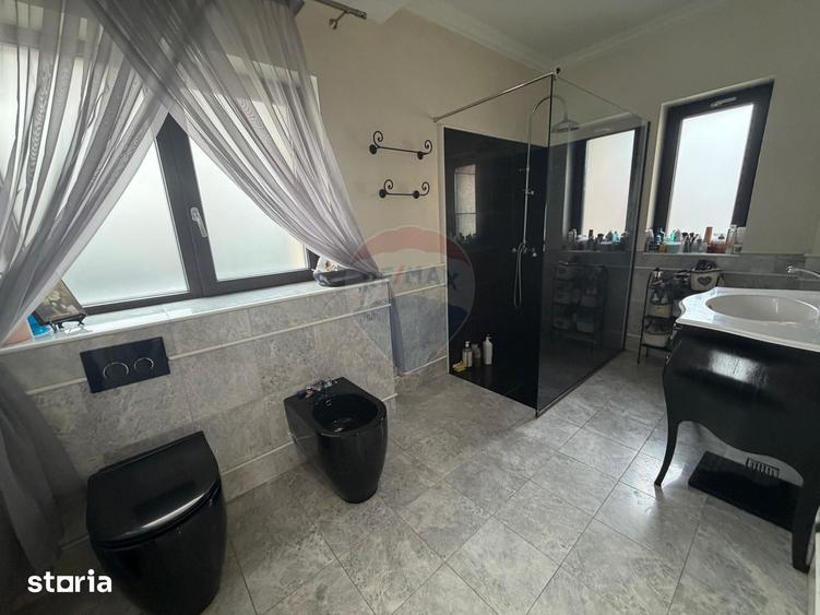 Casă cu 5 camere cu Teren 500 Mp în Mogoșoaia