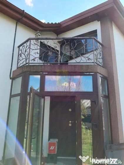 Casă cu 5 camere cu Teren 958 Mp în Central