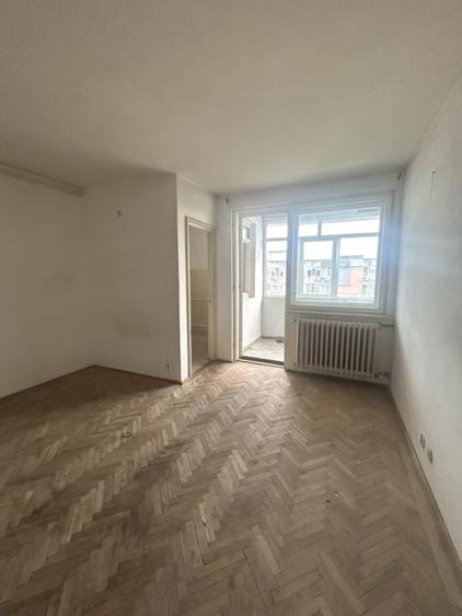 Garsonieră decomandată în Veteranilor