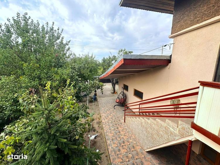 Casă cu 4 camere cu Teren 450 Mp în Central