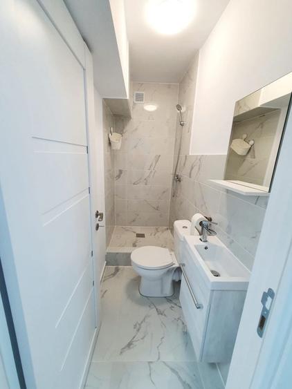 Apartament cu 3 camere decomandat în Moșilor