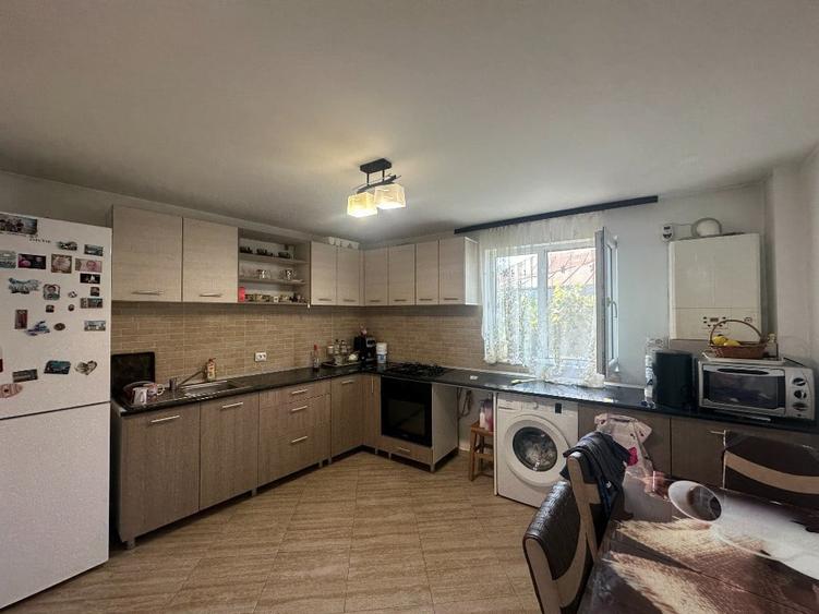 Casă cu 3 camere cu Teren 347 Mp în Chițorani