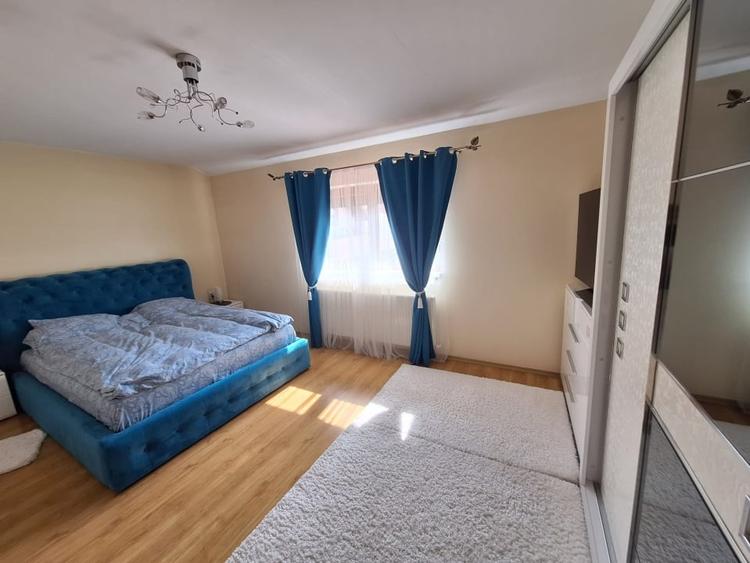 Duplex cu 3 camere cu Piscina în Micești