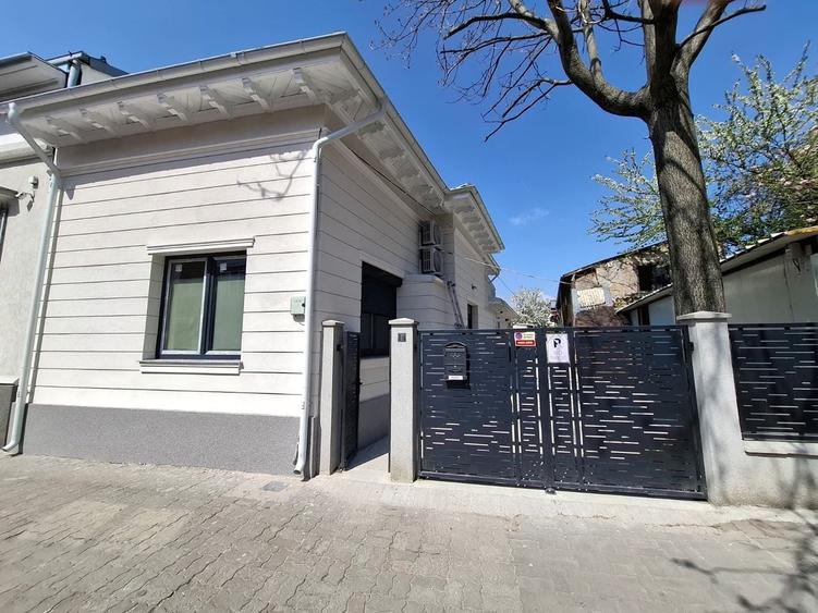 Apartament cu 4 camere în Kiseleff