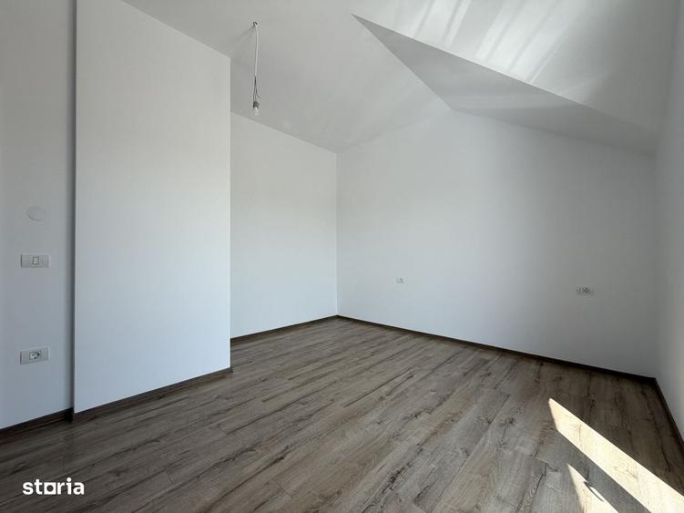 Casă cu 4 camere în Covaci