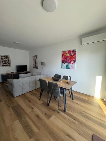 Apartament cu 2 camere decomandat în Lotus