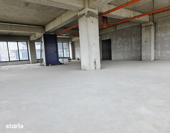 Spațiu comercial, de 300 mp, în Galata