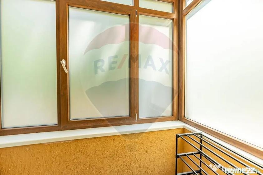 Apartament cu 3 camere semidecomandat în Aurel Vlaicu