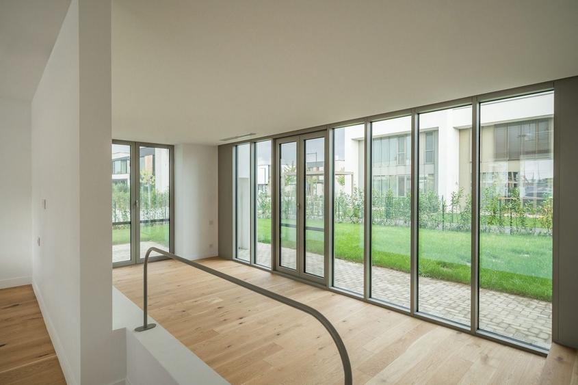 Duplex cu 4 camere cu Canalizare în Tunari