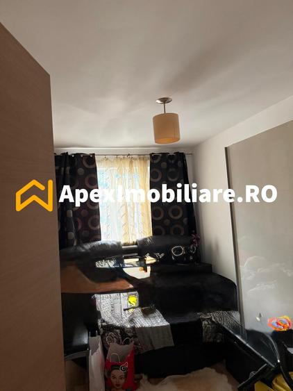 Apartament cu 3 camere decomandat în Vitan