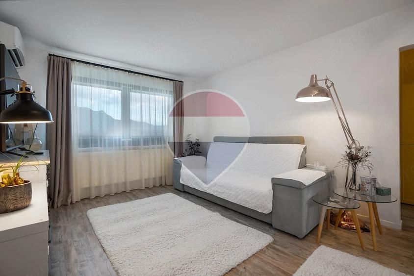 Apartament cu 3 camere semidecomandat în Gării