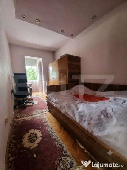 Apartament cu 3 camere semidecomandat în Dacia