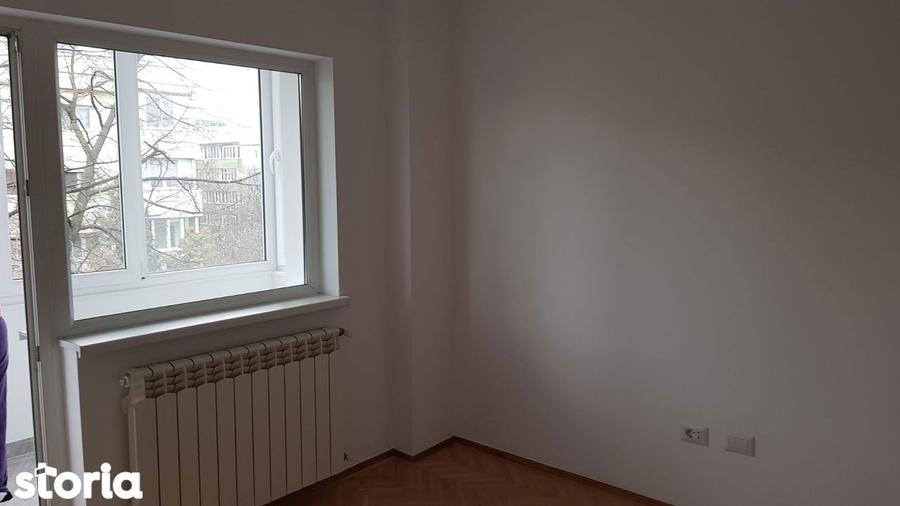 Apartament cu 3 camere decomandat, mobilat în Aviației