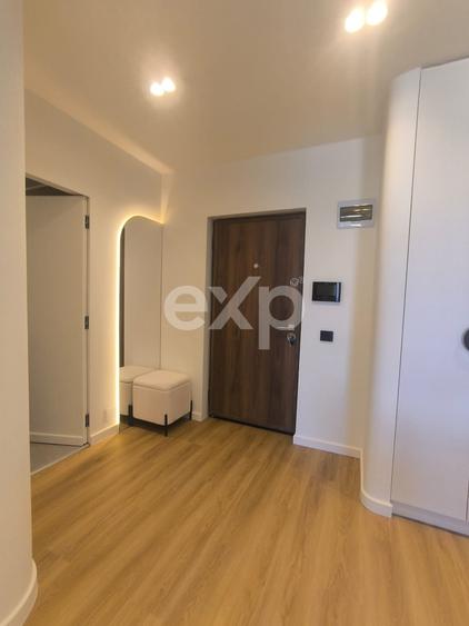 Apartament cu 2 camere semidecomandat, mobilat în Florești