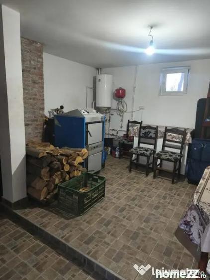 Casă cu 5 camere cu Teren 1000 Mp în Grămești