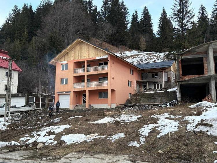 Casă cu 4 camere în Central