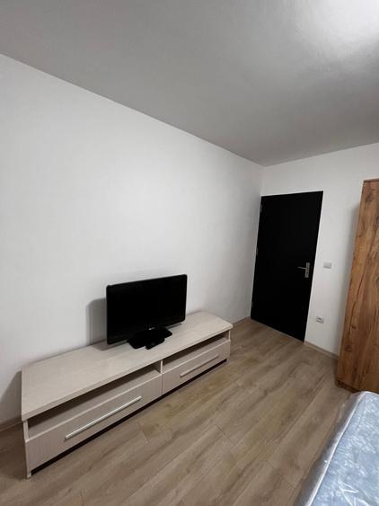Inchiriez apartament cu 1 camera - 1