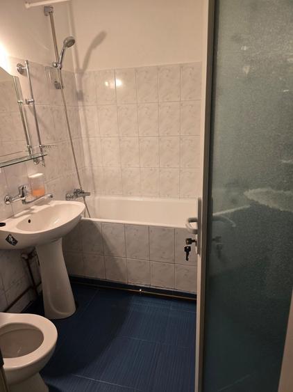 Apartament cu 2 camere semidecomandat în Săsar