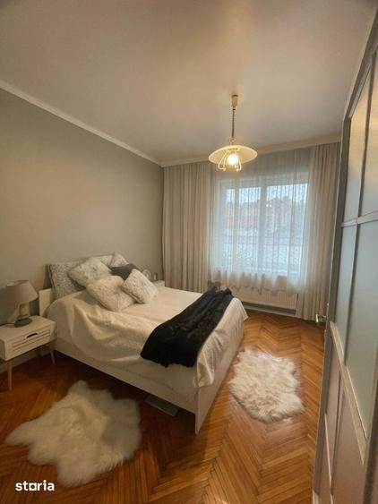 Apartament cu 5 camere în Central