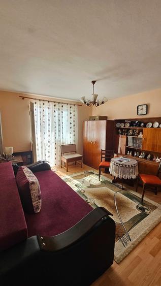 Apartament cu 2 camere nedecomandat în Caragiale