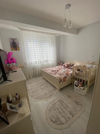 Apartament cu 3 camere decomandat în Sfântu Ilie