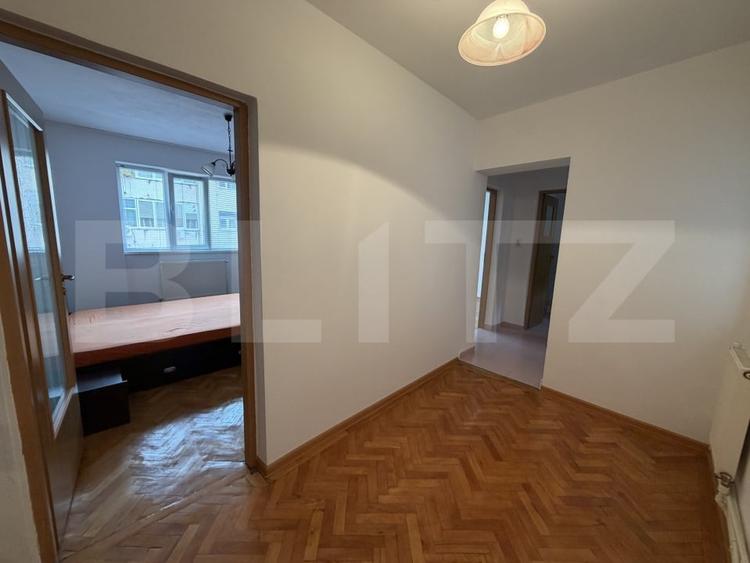Apartament cu 3 camere decomandat, mobilat în Central