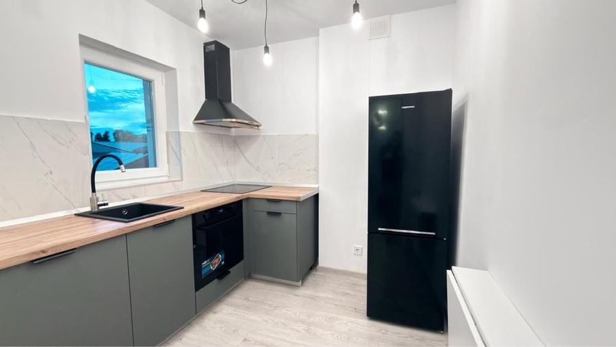 Apartament cu 3 camere decomandat în Central