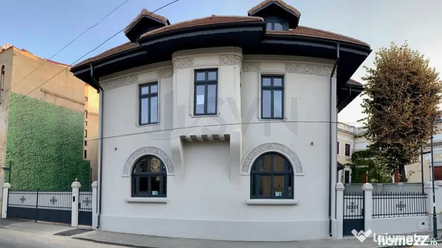 Casă cu 7 camere cu Teren 474 Mp în Lahovari