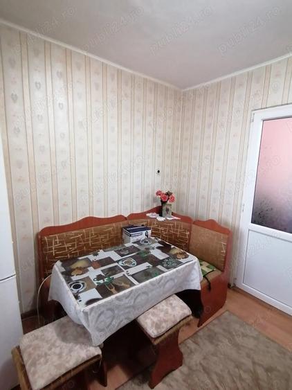 Apartament cu 2 camere semidecomandat în Școlilor