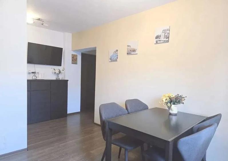 Apartament cu 2 camere decomandat, mobilat în Centrul Civic