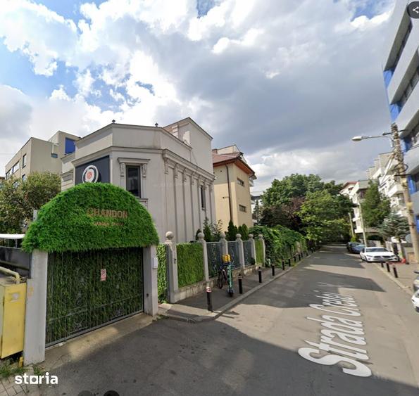 Casă cu 7 camere cu Teren 345 Mp în Herăstrău