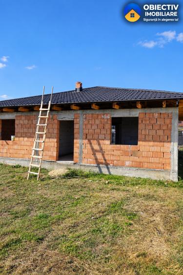 Casă individuală cu 4 camere cu Teren 600 Mp în Dumbrava Roșie