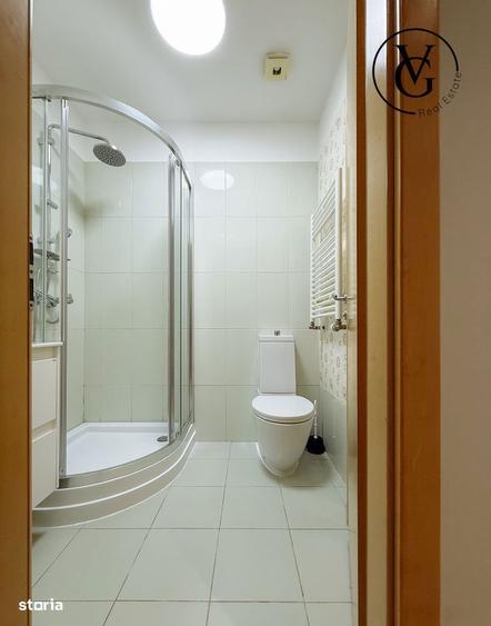 Apartament cu 4 camere semidecomandat în Pipera