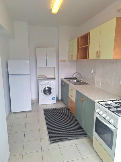 Apartament cu 2 camere decomandat în P-ța Unirii