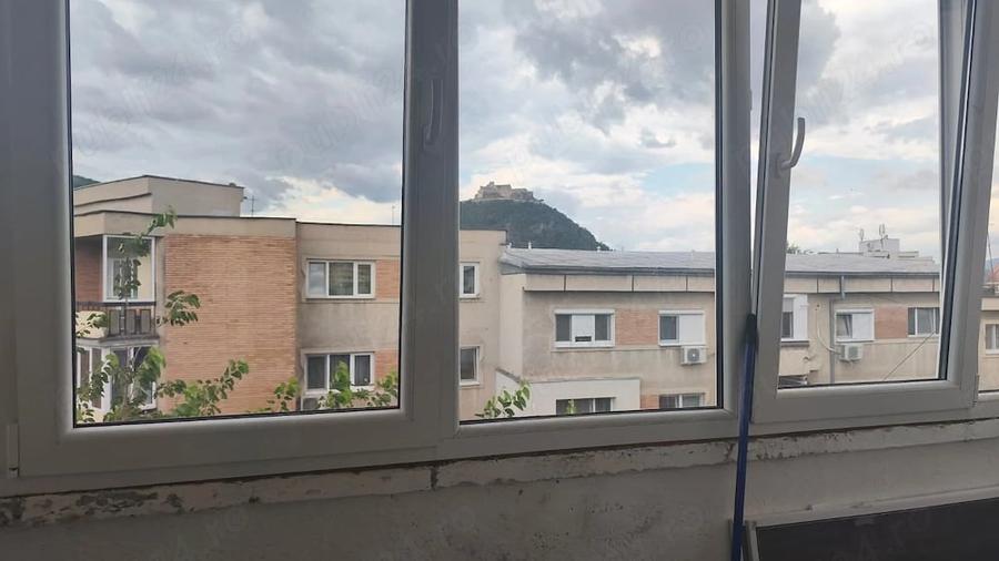 Apartament cu 4 camere decomandat în Ultracentral