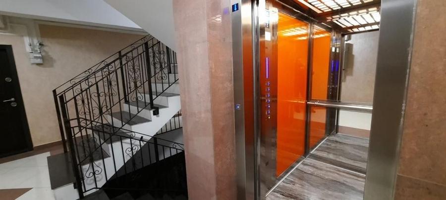 Apartament cu 3 camere semidecomandat, mobilat în Central