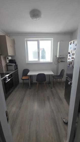 Apartament cu 2 camere semidecomandat în Cedonia