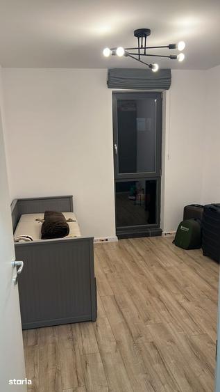Apartament cu 3 camere, mobilat în Pantelimon